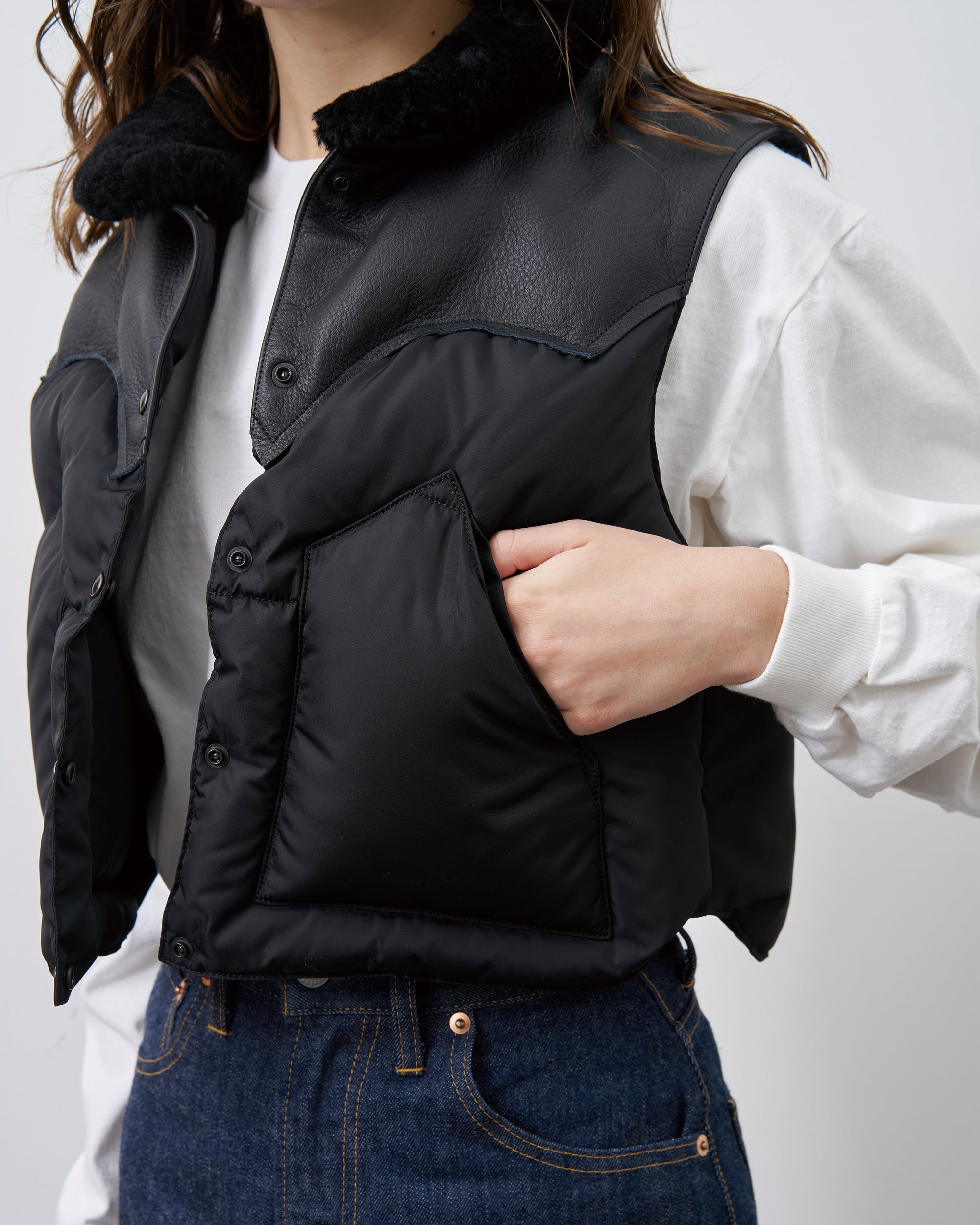 Annelle Vest