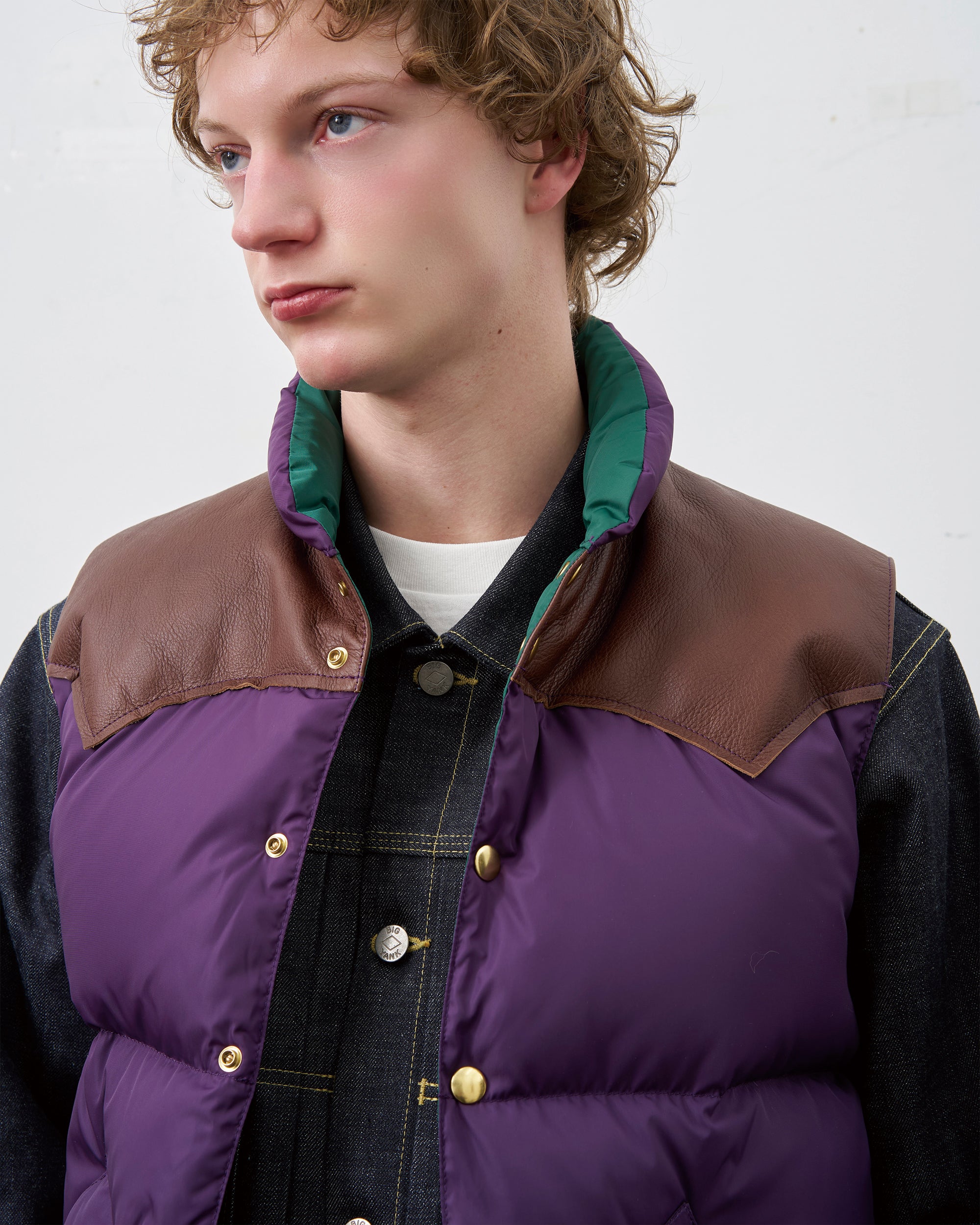 DOWN VEST