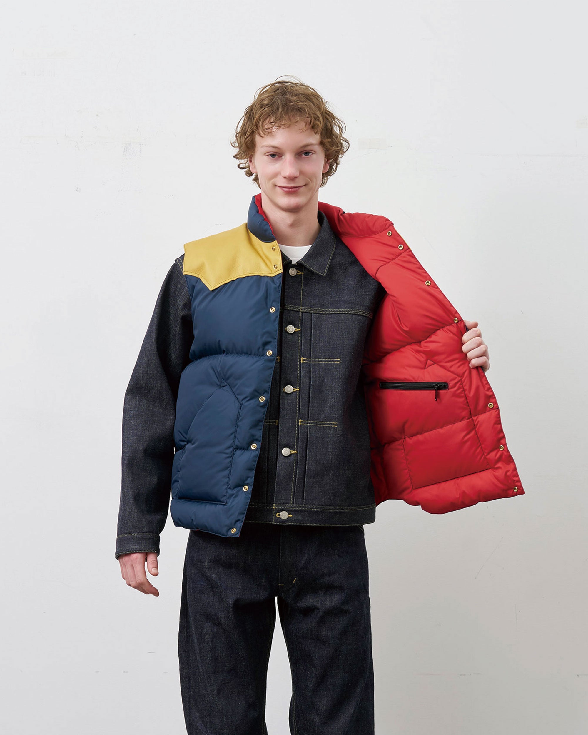 DOWN VEST
