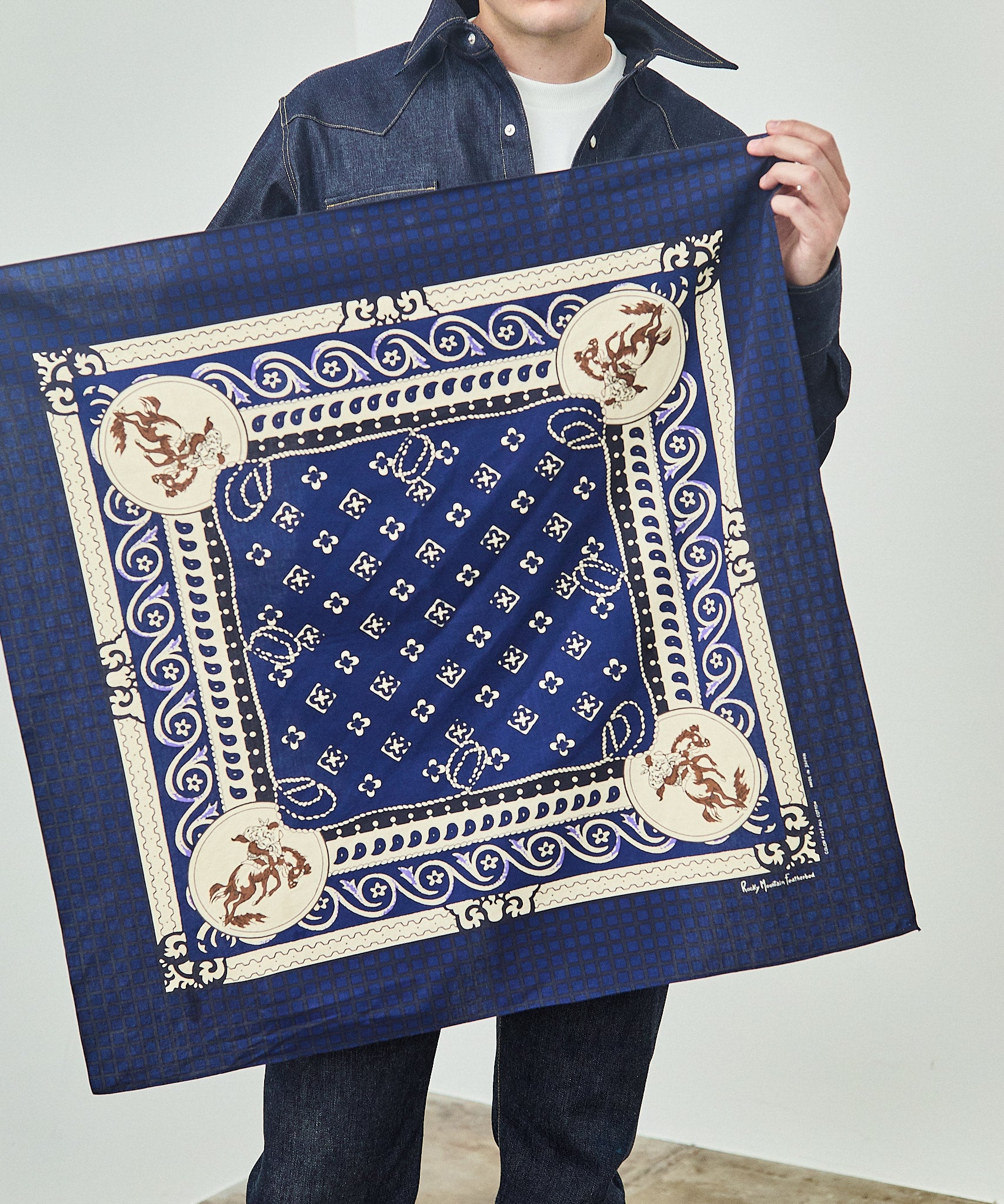 Scarf Jackson Riders